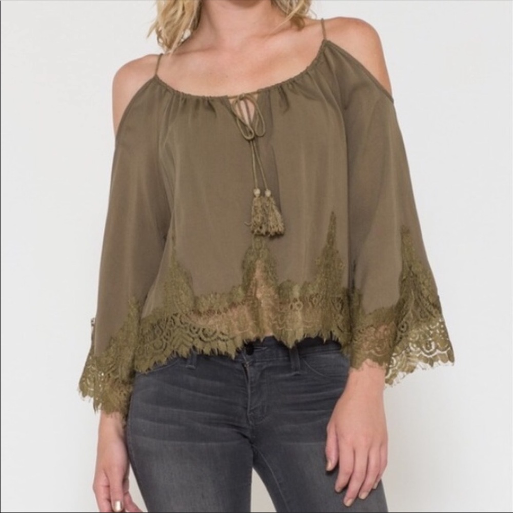 Cold Shoulder Blouse - Picture 2 of 8